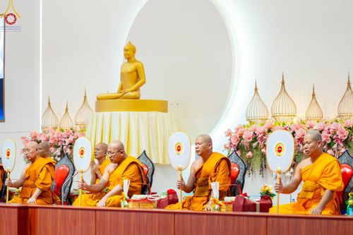 ภาพ No.87100:พิธีทักษิณานุปทานแด่บรรพชนตระกูลผ่องสวัสดิ์ และหมู่ญาติที่ล่วงลับไปแล้ว ณ มหาเจดีย์ทัตตชีโว ศูนย์อบรมเยาวชนกาญจนบุรี วันที่ 31 สิงหาคม พ.ศ. 2566