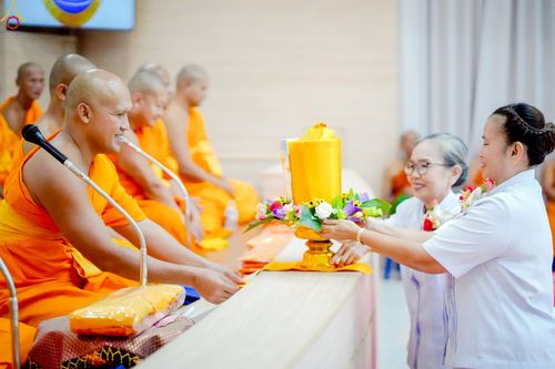 ภาพ No.241692:วันอาทิตย์ที่ 24 สิงหาคม พ.ศ. 2568 พิธีทอดผ้าป่า ฉลองครบรอบ 10 ปี ศูนย์ปฏิบัติธรรมพัทลุง