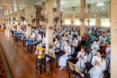 ภาพ No.205189:พิธีทอดผ้าป่าทำนุบำรุงศาสนสถาน ณ วัดบางขัน ตำบลคลองหนึ่ง อำเภอคลองหลวง จังหวัดปทุมธานี ในโครงการธรรมยาตรา กตัญญูบูชา มหาปูชนียาจารย์ พระมงคลเทพมุนี(สด จนฺทสโร) พระผู้ปราบมาร อนุสรณ์สถาน 7 แห่ง ปีที่ 13 วันที่ 30 มกราคม พ.ศ. 2568