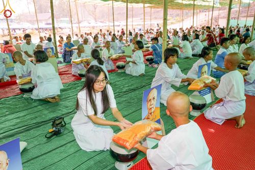 ภาพ No.63005:Photo Story  มหัศจรรย์วัดดงดินแดง Episode 2 โครงการบรรพชาอุปสมบทหมู่ ฟื้นฟูพระพุทธศาสนาทั่วไทย ณ วัดดงดินแดง อ.อมก๋อย จ.เชียงใหม่ วันที่ 3 เมษายน พ.ศ. 2567