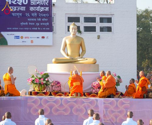 ภาพ No.130469:พิธีบรรพชาธรรมทายาท ในโครงการบรรพชา 1,250 รูป ณ แดนประสูติ สวนลุมพินี ประเทศเนปาล วันที่ 9 มีนาคม พ.ศ. 2567