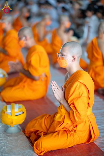 ภาพ No.62562:พิธีถวายบาตรเเละไทยธรรม ในโครงการอุปสมบทหมู่ บูชาธรรมหลวงพ่อธัมมชโย พ.ศ.2567 ณ ลานธรรม พระมหาธรรมกายเจดีย์ วันที่ 13 เมษายน พ.ศ.2567