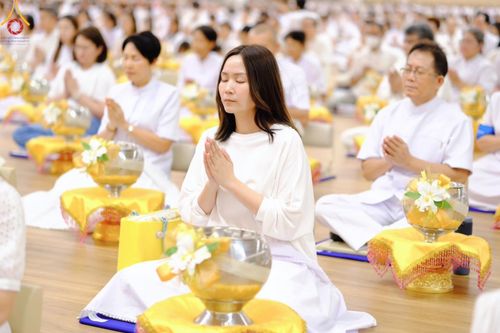 ภาพ No.206894:พิธีถวายโคมมาฆประทีป น้อมถวายเป็นพุทธบูชา แด่คณะพระภิกษุ สามเณร วัดพระธรรมกาย วันอาทิตย์ที่ 9 กุมภาพันธ์ พ.ศ. 2568 ณ ห้องแก้วสารพัดนึก 2 สภาธรรมกายสากล วัดพระธรรมกาย จังหวัดปทุมธานี