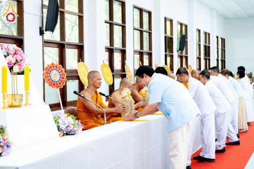 ภาพ No.237642:พิธีเจริญพระพุทธมนต์ ปฏิบัติธรรมเจริญสมาธิภาวนา และทำบุญตักบาตร ถวายพระราชกุศล เนื่องในโอกาสวันเฉลิมพระชนมพรรษา สมเด็จพระนางเจ้าสิริกิติ์ พระบรมราชินีนาถ พระบรมราชชนนีพันปีหลวง วันอังคารที่ 12 สิงหาคม พ.ศ. 2568  ณ อาคารปลูกศรัทธา 2 วัดพระธรรมกาย 
