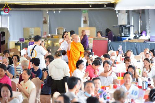 ภาพ No.224847:วันเสาร์ ที่ 10 พฤษภาคม พ.ศ. 2568 วัดพระธรรมกายฮ่องกง จัดพิธีปล่อยปลา บนเรือใหญ่บนอ่าวฮ่องกง และจัดพิธีถวายมหาสังฆทานกลางทะเล ประจำปี 2568 เนื่องในสัปดาห์วิสาขบูชาโลก