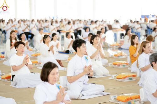 ภาพ No.58618:พิธีบุพเปตพลี ครั้งที่ 149 ร่วมอุทิศบุญแด่หมู่ญาติที่ล่วงลับไปแล้ว และสืบทอดอายุพระพุทธศาสนา วันอังคารที่ 23 เมษายน พ.ศ. 2567 (วันพระ ขึ้น 15 ค่ำ เดือน 5) ณ หอฉันคุณยายอาจารย์ฯ วัดพระธรรมกาย