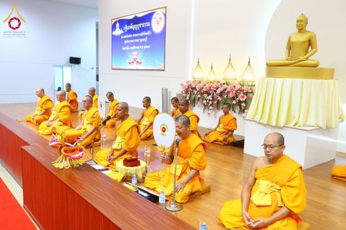 ภาพ No.174286:พิธีทอดกฐินกตัญญูบูชาธรรม ณ พระมหาเจดียทัตตชีโว ศูนย์อบรมเยาวชนกาญจนบุรี ในโครงการกฐินสามัคคีทั่วไทย 30,000 วัด บูชาธรรม 80 ปี หลวงพ่อธัมมชโย โดยคณะศิษยานุศิษย์วัดพระธรรมกาย วันที่ 9 พฤศจิกายน พ.ศ. 2567