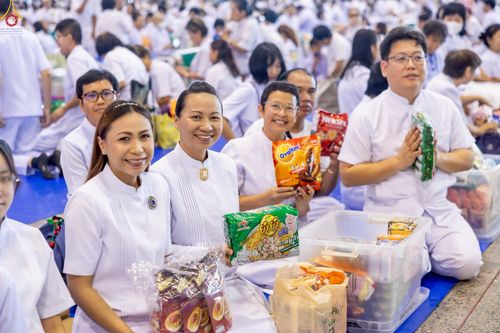 ภาพ No.243481:วันที่ 7 กันยายน พ.ศ. 2568 พิธีตักบาตร ข้าวสารอาหารแห้ง ในวันครูผู้ค้นพบวิชชาธรรมกาย ณ บ้านแก้วเรือนทองคุณยายฯ สภาธรรมกายสากล วัดพระธรรมกาย