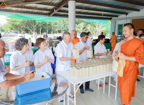 ภาพ No.235827:วันอังคารที่ 29 กรกฏาคม พ.ศ. 2568 สัมมนาคณะสงฆ์ เพื่อฟื้นฟูพระพุทธศาสนา  ภาคใต้ (สงขลา สตูล พัทลุง ปัตตานี)   โครงการทอดกฐิน 30,000 วัดทั่วไทย  ประจำปีพุทธศักราช 2568 ณ ศูนย์ปฏิบัติธรรมภาคใต้ จ.สงขลา