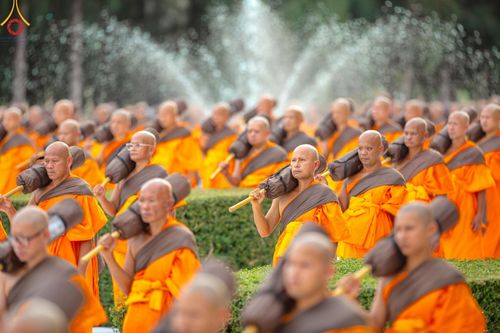 ภาพ No.186928:พระธรรมยาตราปฏิบัติธรรม และถ่ายภาพหมู่ประวัติศาสตร์ ปีที่ 13 ณ ลานทิศตะวันออก มหาวิหารพระมงคลเทพมุนี วัดพระธรรมกาย จ.ปทุมธานี วันเสาร์ที่ 28 ธันวาคม พ.ศ. 2567
