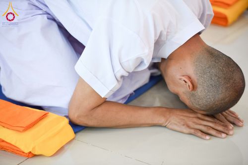 ภาพ No.278099:วันเสาร์ที่ 6 ธันวาคม พ.ศ. 2568 พิธีเวียนประทักษิณ ขอขมามอบผ้าไตร บรรพชาอุปสมบทหมู่ธรรมทายาท จำนวน 53 รูป โครงการอุปสมบทหมู่ รุ่นบูชาธรรมมหาปูชนียาจารย์ ประจำปี 2568 จังหวัดสระบุรี