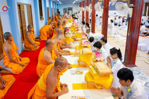 ภาพ No.112980:พิธีถวายภัตตาหารเป็นสังฆทาน แด่คณะพระธรรมยาตรา ปีที่ 12 วันที่ 16 มกราคม พ.ศ. 2567 ณ วัดโบสถ์(บน) บางคูเวียง จ.นนทบุรี