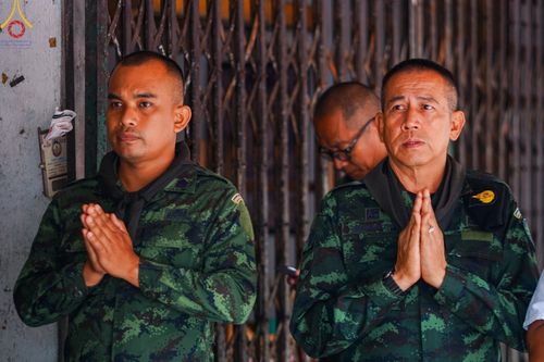 ภาพ No.146245:ตักบาตรพระ 1,384 รูป ทำบุญเมืองฝางครบรอบ 1,383 ปี ถวายเป็นพระราชกุศลแด่พระบาทสมเด็จพระเจ้าอยู่หัว เนื่องในโอกาสพระราชพิธีมหามงคล เฉลิมพระชนมพรรษา 6 รอบ 72 พรรษา วันเสาร์ที่ 27 กรกฎาคม พ.ศ.2567  ณ ถนนหน้าที่ว่าการอำเภอฝาง จ.เชียงใหม่