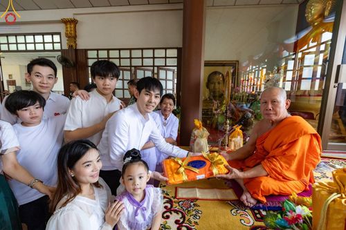 ภาพ No.165974:พิธีทอดกฐิน ณ วัดท่าเรือ ต.ท่าเรือ อ.ท่ามะกา จ.กาญจนบุรี ในโครงการกฐินสามัคคีทั่วไทย 30,000 วัด บูชาธรรม 80 ปี หลวงพ่อธัมมชโย โดยคณะศิษยานุศิษย์วัดพระธรรมกาย วันที่ 20 ตุลาคม พ.ศ. 2567