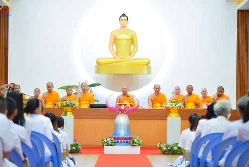 ภาพ No.249950:วันอังคารที่ 30 กันยายน พ.ศ. 2568 พิธีตอกเสามงคลต้นแรกอาคารเศรษฐีถาวร ที่พักผู้มาปฏิบัติธรรม ณ ศูนย์ปฏิบัติธรรมจันทบุรี