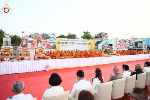 ภาพ No.312721:วันอาทิตย์ที่ 8 มีนาคม พ.ศ.2569 ทำบุญเมืองนครราชสีมา 558 ปี ตักบาตรพระ 10,000 รูป (ภาพชุดที่ 2)