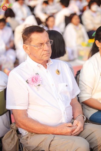 ภาพ No.192960:พิธีตักบาตรพระธรรมยาตรา ณ อนุสรณ์สถานคลองบางนางแท่น อ.สามพราน จ.นครปฐม ในโครงการธรรมยาตรา กตัญญูบูชา มหาปูชนียาจารย์ พระมงคลเทพมุนี(สด จนฺทสโร) พระผู้ปราบมาร อนุสรณ์สถาน 7 แห่ง ปีที่ 13 วันที่ 11 มกราคม พ.ศ.2568