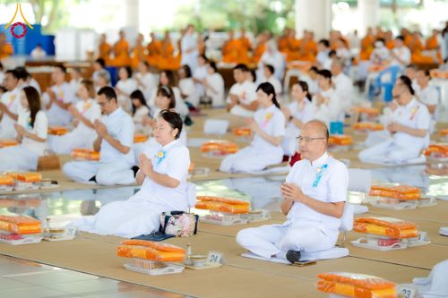 ภาพ No.253536:วันอังคารที่ 7 ตุลาคม พ.ศ.2568 (วันพระ ขึ้น 15 ค่ำ เดือน 11) พิธีบุพเปตพลี ครั้งที่ 171 ร่วมอุทิศบุญแด่หมู่ญาติที่ล่วงลับไปแล้ว และสืบทอดอายุพระพุทธศาสนา ณ หอฉันคุณยายอาจารย์ฯ วัดพระธรรมกาย