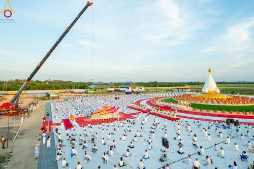 ภาพ No.211632:วันอาทิตย์ที่ 16 มีนาคม พ.ศ. 2568 พิธีอัญเชิญพระบรมสารีริกธาตุ ประดิษฐาน ณ ปทุมเจดีย์ ศูนย์อบรมเยาวชนปัตตานี