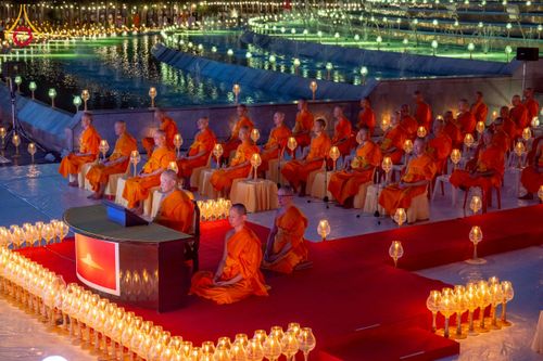 ภาพ No.266302:วันพุธที่ 5 พฤศจิกายน พ.ศ. 2568 (วันพระ ขึ้น 15 ค่ำ เดือน 12) พิธีลอยกระทงธรรม  ณ สระมหาเศรษฐีทะเลบุญ มหาวิหารพระมงคลเทพมุนี วัดพระธรรมกาย จ.ปทุมธานี