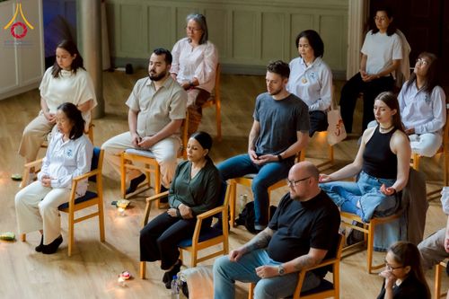 ภาพ No.232670:วันเสาร์ที่ 5 กรกฎาคม พ.ศ. 2568 Candlelight meditation & Vigil พิธีจุดเทียนให้สว่าง สู่ทางสงบ ณ วัดพระธรรมกายนอร์ธสวีเดน