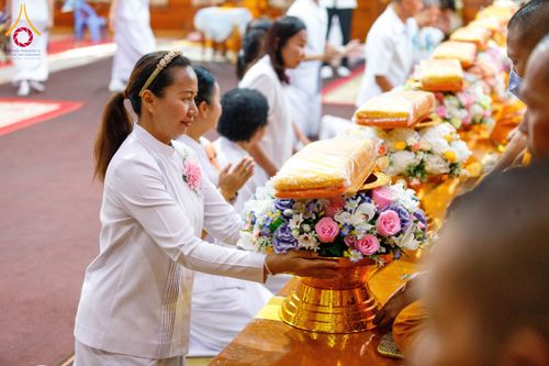 ภาพ No.200027:พิธีทอดผ้าป่าทำนุบำรุงศาสนสถาน ณ วัดบางไผ่นารถ ตำบลบางไทรป่า อำเภอบางเลน จังหวัดนครปฐม ในโครงการธรรมยาตรา กตัญญูบูชา มหาปูชนียาจารย์ พระมงคลเทพมุนี(สด จนฺทสโร) พระผู้ปราบมาร อนุสรณ์สถาน 7 แห่ง ปีที่ 13 วันที่ 22 มกราคม พ.ศ. 2568