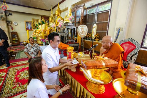 ภาพ No.165008:พิธีทอดกฐิน ณ วัดกลางเกาะระกำ ต.บ้านสร้าง อ.บางปะอิน จ.พระนครศรีอยุธยา ในโครงการกฐินสามัคคีทั่วไทย 30,000 วัด บูชาธรรม 80 ปี หลวงพ่อธัมมชโย โดยคณะศิษยานุศิษย์วัดพระธรรมกาย วันที่ 20 ตุลาคม พ.ศ. 2567