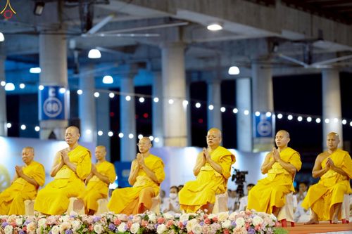 ภาพ No.241186:วันพุธที่ 27 สิงหาคม พ.ศ. 2568 พิธีฉลองชัยสวดมนต์ บทธัมมจักกัปปวัตตนสูตร ครบ 7,650,575,757 จบ ในวันธรรมชัย วัดพระธรรมกาย