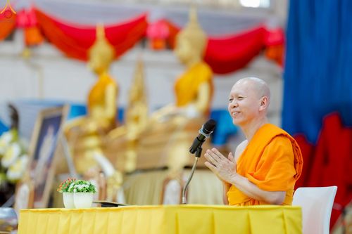 ภาพ No.233530:วันจันทร์ที่ 7 กรกฎาคม พ.ศ. 2568 จังหวัดบุรีรัมย์รวมใจ สัมมนาคณะสงฆ์ เพื่อฟื้นฟูพระพุทธศาสนา  โครงการทอดกฐินสามัคคีทั่วไทย 30,000 วัด ประจำปีพุทธศักราช 2568 และพิธีถวายมหาสังฆทาน 300 กว่าวัด โดยคณะศิษยานุศิษย์ บูชาธรรม 81 ปี หลวงพ่อธัมมชโย  ณ วัดกลาง พระ