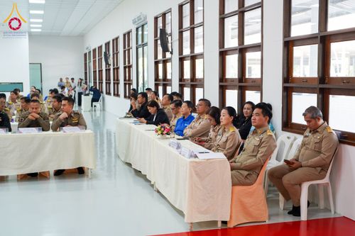 ภาพ No.201930:ผู้ว่าปทุมฯ มอบแนวทางการขับเคลื่อนพัฒนาจังหวัดฯ แก่หัวหน้าส่วนราชการ ผู้บริหารท้องถิ่น กำนัน ผู้ใหญ่บ้าน อ.คลองหลวง วันอังคารที่ 21 มกราคม พ.ศ. 2568