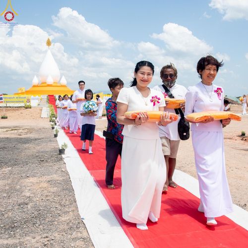 ภาพ No.144406:3 Bigboon 1.พิธีทอดผ้าป่าสถาปนาสังฆรัตนะปทุมเจดีย์ 2.พิธีประดิษฐานดอกบัวอนันต์นิรันดร์กาล 3.พิธีถวายมหาสังฆทานแด่คณะสงฆ์ทุกวัดในจังหวัดปัตตานี ณ ศูนย์อบรมเยาวชนจังหวัดปัตตานี วันอาทิตย์ที่ 14 กรกฎาคม พ.ศ. 2567