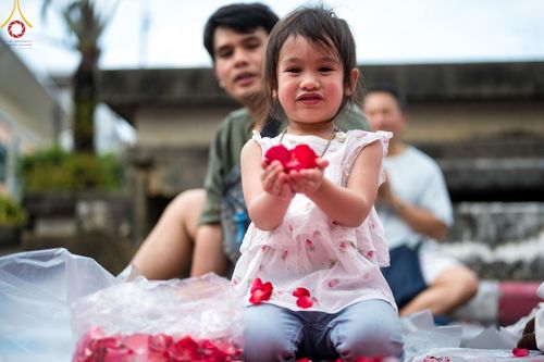 ภาพ No.128200:พิธีอัญเชิญพระบรมสารีริกธาตุ " ใจกลางเมืองนครหาดใหญ่ " เพื่อประดิษฐาน ณ มหารัตนเจดีย์สิริปทุมสวรรค์ (เจดีย์อริยพุทธะ 5 พระองค์) ศูนย์ปฏิบัติธรรมภาคใต้ อ.บางกล่ำ จ.สงขลา  วันที่ 9 มีนาคม พ.ศ.2567 (ชุดที่ 1)