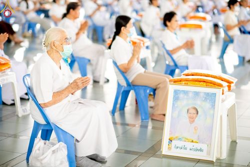 ภาพ No.213273:วันศุกร์ที่ 28 มีนาคม พ.ศ. 2568 (วันพระ แรม 15 ค่ำ เดือน 4) พิธีบุพเปตพลี ครั้งที่ 161 ร่วมอุทิศบุญแด่หมู่ญาติที่ล่วงลับไปแล้ว และสืบทอดอายุพระพุทธศาสนา ณ หอฉันคุณยายอาจารย์ฯ วัดพระธรรมกาย