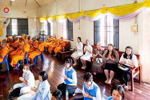 ภาพ No.197286:พิธีทอดผ้าป่าทำนุบำรุงศาสนสถาน ณ วัดอัมพวัน ตำบลบางม่วง อำเภอบางใหญ่ จังหวัดนนทบุรี ในโครงการธรรมยาตรา กตัญญูบูชา มหาปูชนียาจารย์ พระมงคลเทพมุนี(สด จนฺทสโร) พระผู้ปราบมาร อนุสรณ์สถาน 7 แห่ง ปีที่ 13 วันที่ 17 มกราคม พ.ศ. 2568