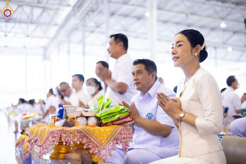 ภาพ No.124428:พิธีตักบาตรในวันมาฆบูชา ณ บ้านแก้วเรือนทองคุณยายฯ วัดพระธรรมกาย จ.ปทุมธานี วันเสาร์ที่ 24 กุมภาพันธ์ พ.ศ. 2567