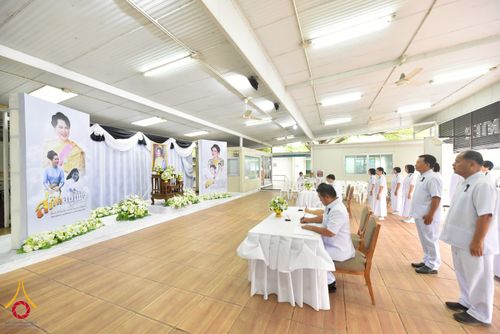 ภาพ No.267564:วันที่ 7 พฤศจิกายน พ.ศ. 2568 พสกนิกรอำเภอคลองหลวง รวมใจบำเพ็ญกุศลปัณรสมวาร (15 วัน) อุทิศถวายเป็นพระราชกุศลแด่ “สมเด็จพระพันปีหลวง” ณ วัดพระธรรมกาย