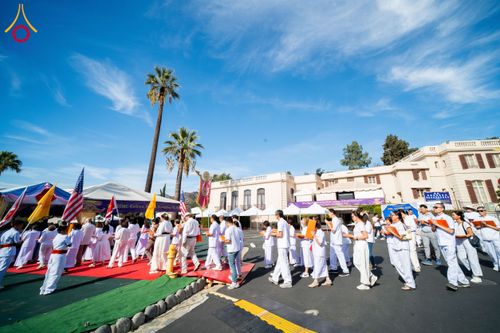 ภาพ No.179845:พิธีทอดกฐินบรมจักรพรรดิ สร้างอุโบสถ 80 ปี บูชาธรรมหลวงพ่อธัมมชโย ณ วัดพระธรรมกายแคลิฟอร์เนีย ประเทศสหรัฐอเมริกา วันอาทิตย์ที่ 10 พฤศจิกายน พ.ศ. 2567