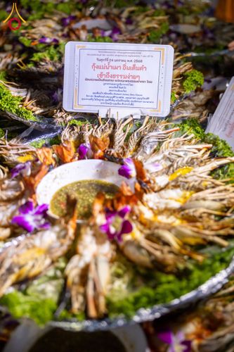 ภาพ No.200871:พิธีถวายภัตตาหารเป็นสังฆทาน แด่พระธรรมยาตรา ณ อนุสรณ์สถานบางปลา วัดบางปลา อำเภอบางเลน จังหวัดนครปฐม ในโครงการธรรมยาตรา กตัญญูบูชา มหาปูชนียาจารย์ พระมงคลเทพมุนี(สด จนฺทสโร) พระผู้ปราบมาร อนุสรณ์สถาน 7 แห่ง ปีที่ 13 วันที่ 24 มกราคม พ.ศ. 2568