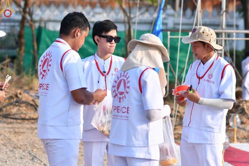 ภาพ No.112455:V.11 สามารถ การเตรียมงาน เก็บงาน การรับบุญของเจ้าหน้าที่หน่วยงานต่างๆ เพื่อโครงการธรรมยาตรา กตัญญูบูชา มหาปูชนียาจารย์ พระมงคลเทพมุนี (สด จนฺทสโร) พระผู้ปราบมาร อนุสรณ์สถาน 7 แห่ง ปีที่ 12 ระหว่างวันที่ 2 - 31 มกราคม พ.ศ.2567