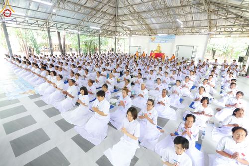 ภาพ No.155006:โครงการอุบาสกแก้ว อุบาสิกาแก้ว รุ่นที่ 2 ตัวแทนทอดกฐินสามัคคีทั่วไทย 30,000 วัด บูชาธรรม 80 ปี หลวงพ่อธัมมชโย จังหวัดบุรีรัมย์ ระหว่างวันที่ 13-15 กันยายน พ.ศ. 2567