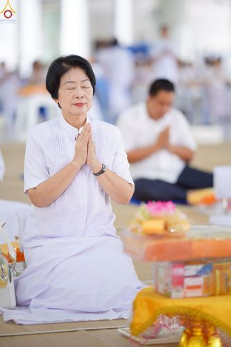 ภาพ No.230424:วันที่ 28 มิถุนายน พ.ศ. 2568 พิธีถวายภัตตาหารเมนูสวรรค์ เพื่อการบรรลุธรรม ณ หอฉันคุณยายอาจารย์ฯ วัดพระธรรมกาย