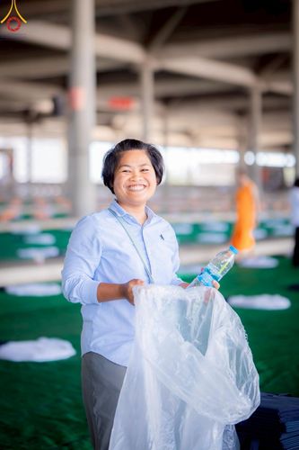 ภาพ No.219077:วันที่ 19-21 เมษายน พ.ศ. 2568 การเตรียมงานในลานธรรม , วิหารคด เพื่องานวันคุ้มครองโลก 22 เมษายน พ.ศ. 2568