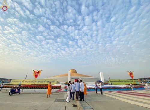 ภาพ No.120850:V.20 เป็นปลื้ม การเตรียมงาน เก็บงาน การรับบุญของเจ้าหน้าที่หน่วยงานต่างๆ เพื่อโครงการธรรมยาตรา กตัญญูบูชา มหาปูชนียาจารย์ พระมงคลเทพมุนี (สด จนฺทสโร) พระผู้ปราบมาร อนุสรณ์สถาน 7 แห่ง ปีที่ 12 ระหว่างวันที่ 2 - 31 มกราคม พ.ศ.2567