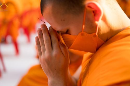 ภาพ No.107379:พิธีตักบาตรพระธรรมยาตราฯ ในโครงการธรรมยาตรากตัญญูบูชา มหาปูชนียาจารย์ พระมงคลเทพมุนี(สด จนฺทสโร) พระผู้ปราบมาร ปีที่ 12 ณ อนุสรณ์สถานมหาวิหารพระมงคลเทพมุนี อ.สองพี่น้อง จ.สุพรรณบุรี วันที่ 7 มกราคม พ.ศ. 2567