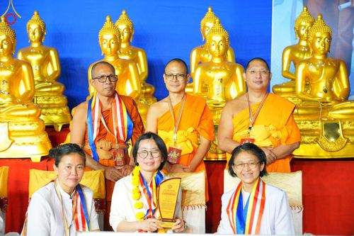 ภาพ No.212844:วันอาทิตย์ที่ 23 มีนาคม พ.ศ. 2568 ❖ คณะสงฆ์นานาชาติส่งมอบพระประธาน 108 องค์ ทั่วอินเดียรำลึกชาตกาล 134 ปี ดร.อัมเบดการ์