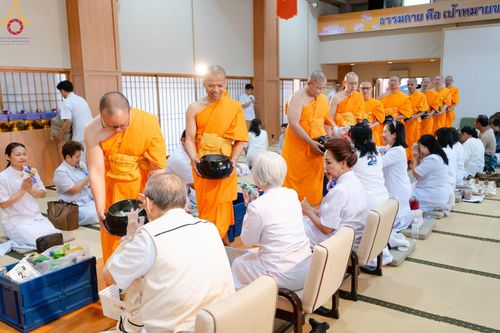 ภาพ No.140563:พิธีทอดผ้าป่าฉลองชัย 20 ปี วัดพระธรรมกายคานากาว่า วันเสาร์ที่ 8 มิถุนายน พ.ศ. 2567