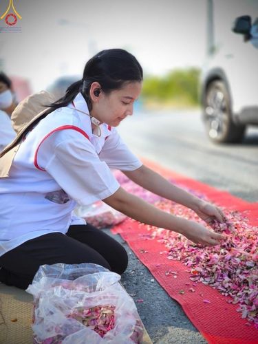 ภาพ No.206548:V.54 สารพัดV สารพัดดี ที่บางปลา ในโครงการธรรมยาตรา กตัญญูบูชา มหาปูชนียาจารย์ พระมงคลเทพมุนี(สด จนฺทสโร) พระผู้ปราบมาร อนุสรณ์สถาน 7 แห่ง ปีที่ 13 ระหว่างวันที่ 2-31 มกราคม พ.ศ. 2568