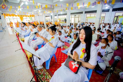 ภาพ No.195205:พิธีทอดผ้าป่าทำนุบำรุงศาสนสถาน ณ วัดพรสวรรค์ ต.หนองบ่อ อ.สองพี่น้อง จ.สุพรรณบุรี ในโครงการธรรมยาตรา กตัญญูบูชา มหาปูชนียาจารย์ พระมงคลเทพมุนี(สด จนฺทสโร) พระผู้ปราบมาร อนุสรณ์สถาน 7 แห่ง ปีที่ 13 วันที่ 13 มกราคม พ.ศ. 2568