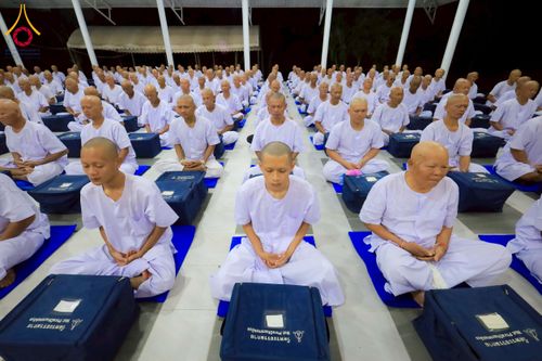 ภาพ No.275957:วันที่ 26-30 พฤศจิกายน พ.ศ. 2568 ทีมพระพี่เลี้ยงตั้งรับ รายงานตัวโครงการบวชบูชาธรรมมหาปูชนียาจารย์ ณ ศูนย์ปฏิบัติธรรมบุรีรัมย์