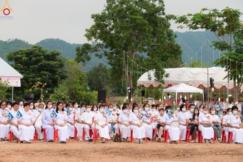 ภาพ No.84379:พิธีทอดผ้าป่า พิธีอัญเชิญปฐมรัตนปฐวี และพิธีตอกเสาเข็มต้นสุดท้าย เพื่อสถาปนาอาคาร 80 ปี หลวงพ่อธัมมชโย ณ ศูนย์ปฏิบัติธรรมวิหารแดง ตำบลเจริญธรรม อำเภอวิหารแดง จ.สระบุรี  วันที่ 23 กรกฎาคม พ.ศ. 2566